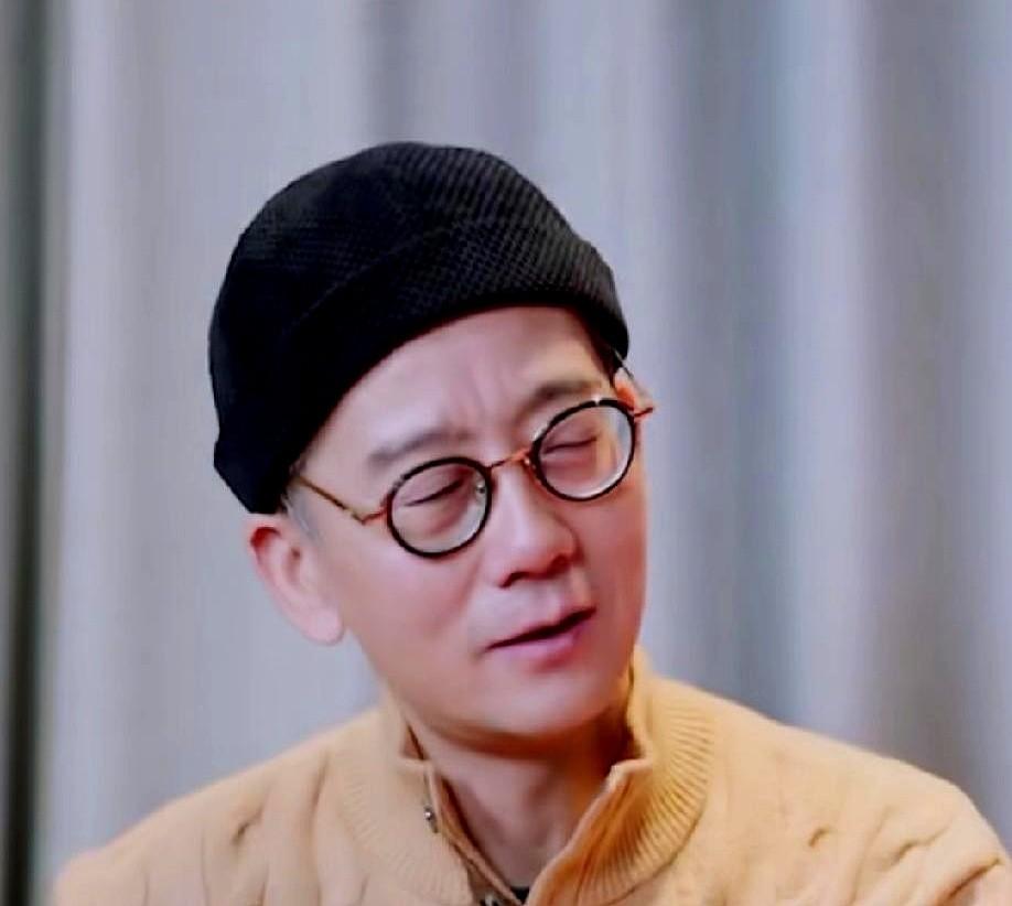 陈创说：“如果我愿意的话，有小部分会推掉，如果不推，我应该是300天都在剧组。”