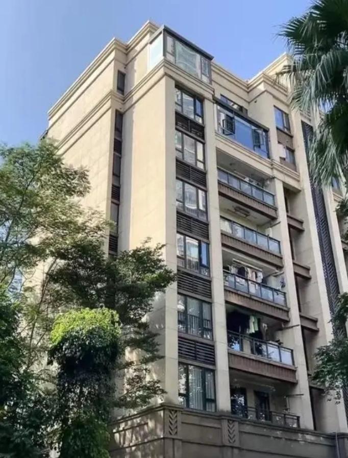 深圳业主大呼吃相难看！672万卖掉豪宅并支付中介12.3万佣金，一年后惊闻买家其