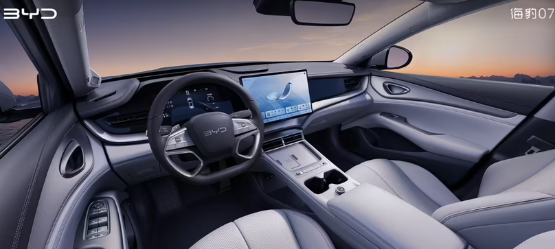 比亚迪海豹07EV有点牛16.99万配二代刀片电池+闪充比亚迪海豹07EV正