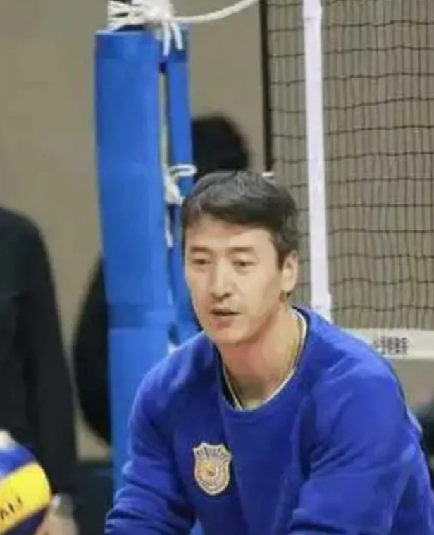 【主教练，还是施海荣更靠谱】很少看到施海荣指导大谈什么打法，施指导也从来不强调