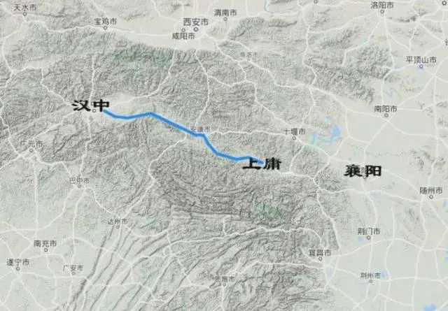 忽然发现一个大问题，就是诸葛亮北伐在汉中治兵多年，为什么就没想过去攻占上庸三郡呢