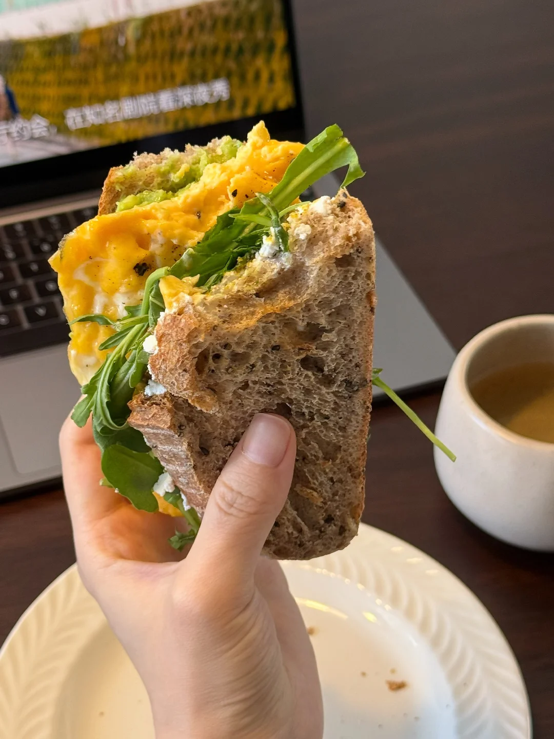邀请所有女孩吃早餐🥪
