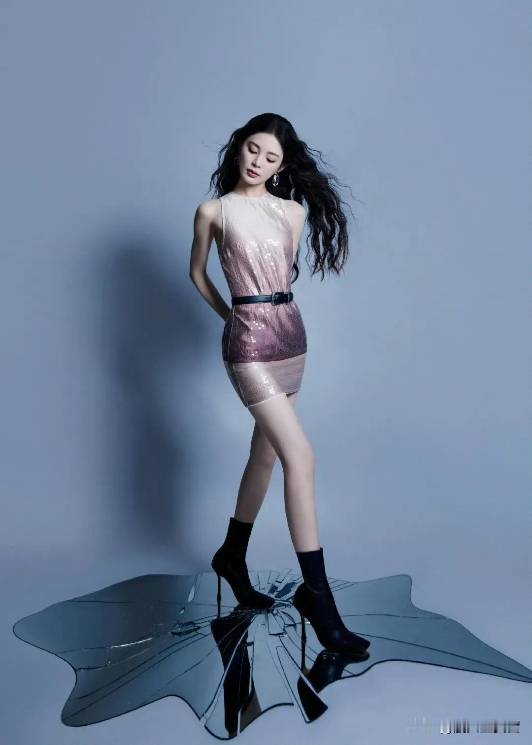 姚晓棠性感美腿迷人写真大片