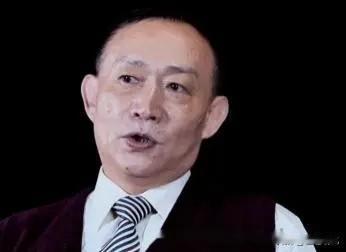 卢麒元老师的一句话火了：“奶水要留给自家的孩子，不能再去做世界的奶妈了！”从家