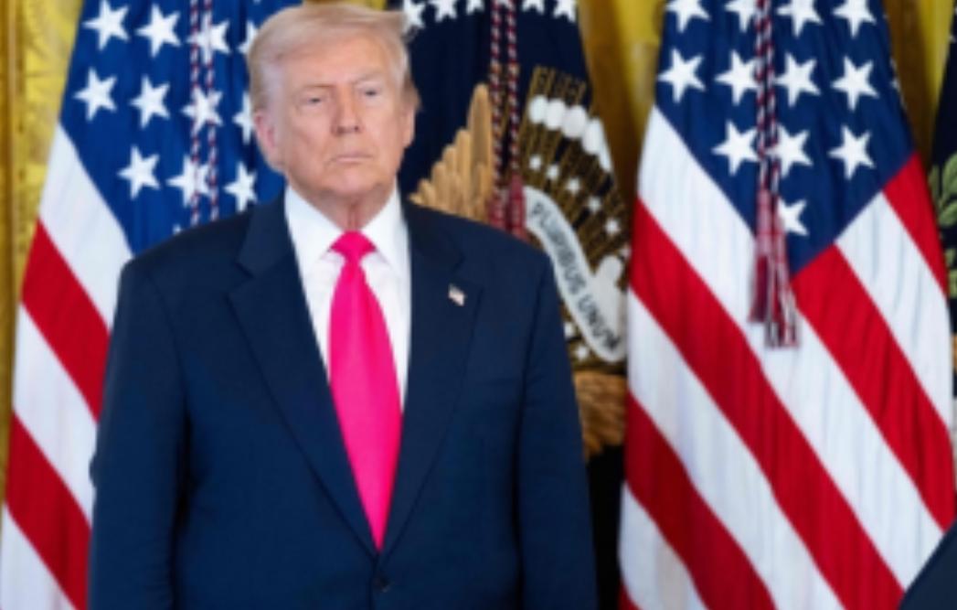 特朗普访华前急松芯片管制：从“硬碰硬”到“既要又要”的功利反转