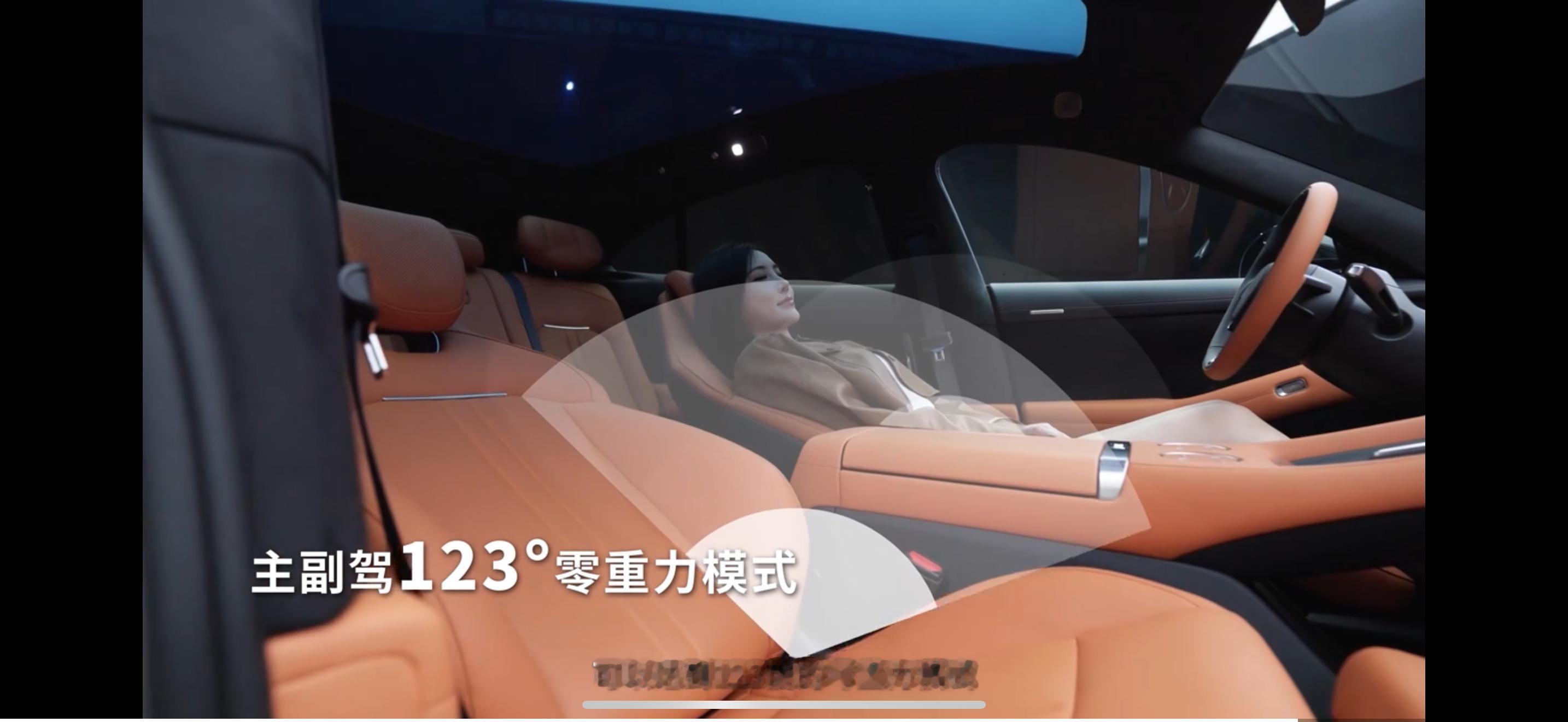 小米YU7内饰细节曝光了有媒体老师已经忍不住发出来了看到几点，区别于SU7，有点