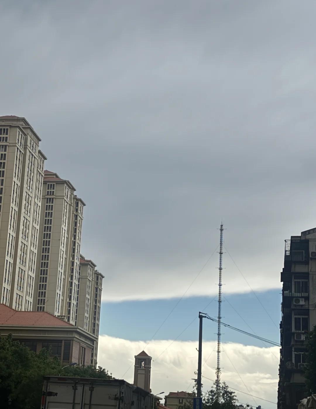 天津哪位来了这是太吓人了刚才这天气天津