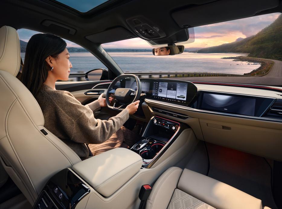 在一汽奥迪千万用户盛典上，全新的一汽奥迪Q5L也正式上市换代了，30.98万起，