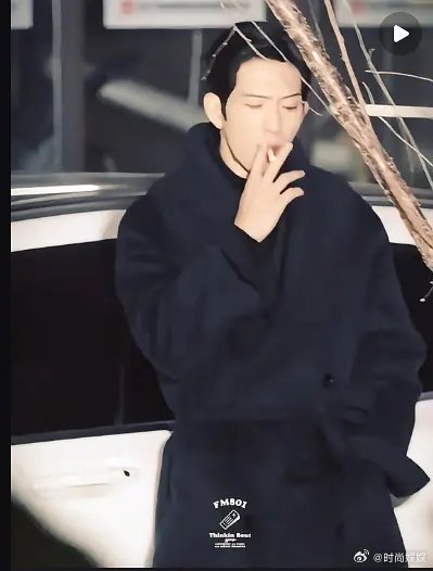 有网友评价井柏然新作品必然会因为他自己扑