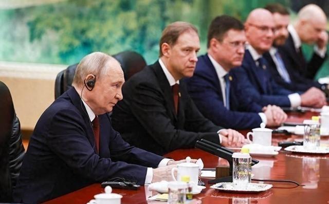 英国为什么敢往死里得罪俄罗斯，完全不怕俄罗斯报复。英国对俄这一步，已经从“给乌