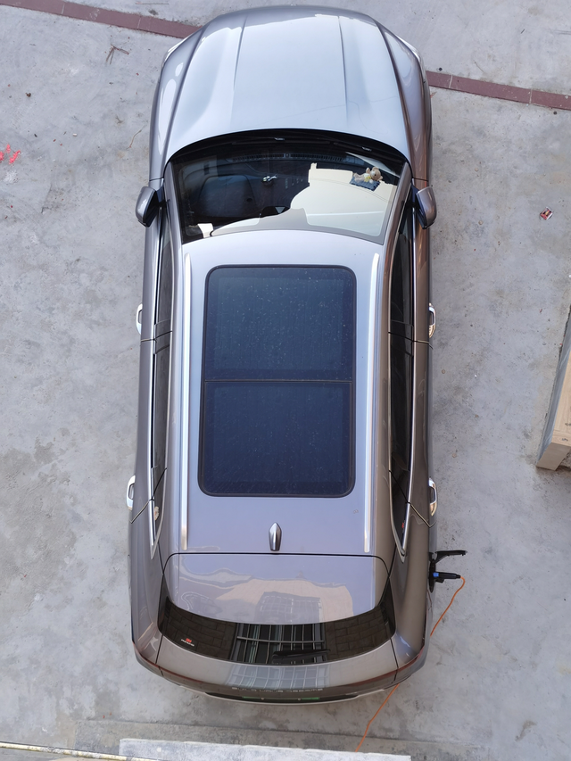 宋PLUSDMI老家用车就是爽这几天在老家用车，充电实在是方便，用上了自己装的