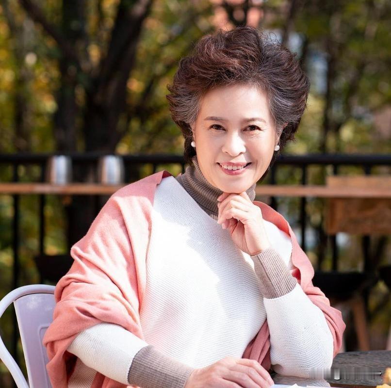 人老了最好的心态是什么?“人老了最好的心态”应是：保持平和、乐观与接纳相