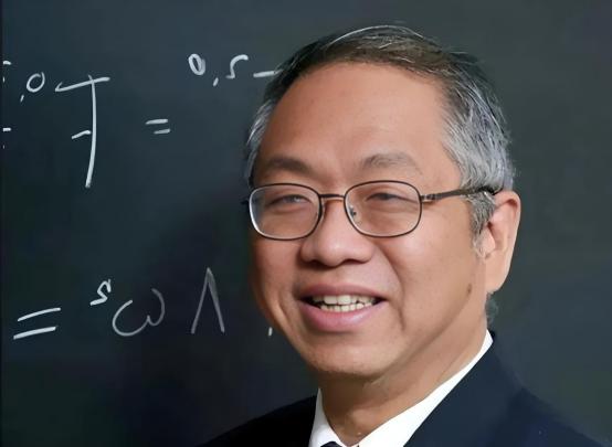 遮掩已久的真相终于被揭开！美籍华人数学家丘成桐曾公开表示，中国当前的数学水平与美