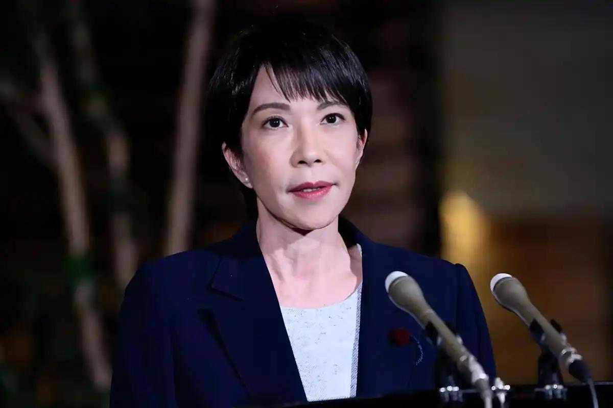 特朗普着急访华，急到连日本人都没反应过来。时隔9年，美国总统特朗普再次访华。高市