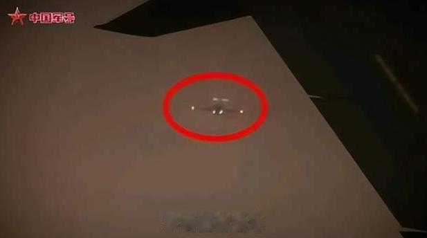 苦等多年，空警3000首次亮相？ 6月28日，空军宣传片里一架背负巨大圆盘的