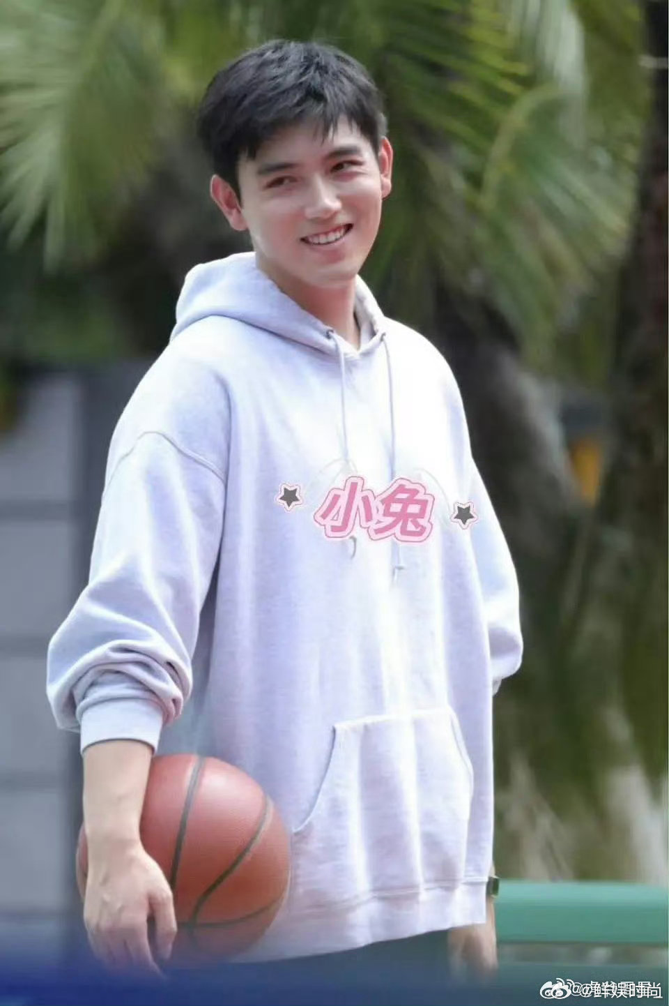 陈飞宇张子枫cp感张子枫长发以为内娱上新了河清海晏双人同框太养眼！张子枫长发造型