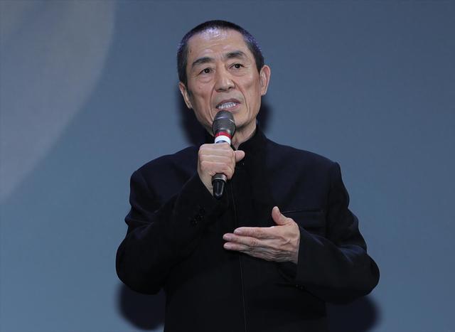 官媒官宣张艺谋新身份，流传多年的移民传闻终于真相大白作为第五代导演的代表人物