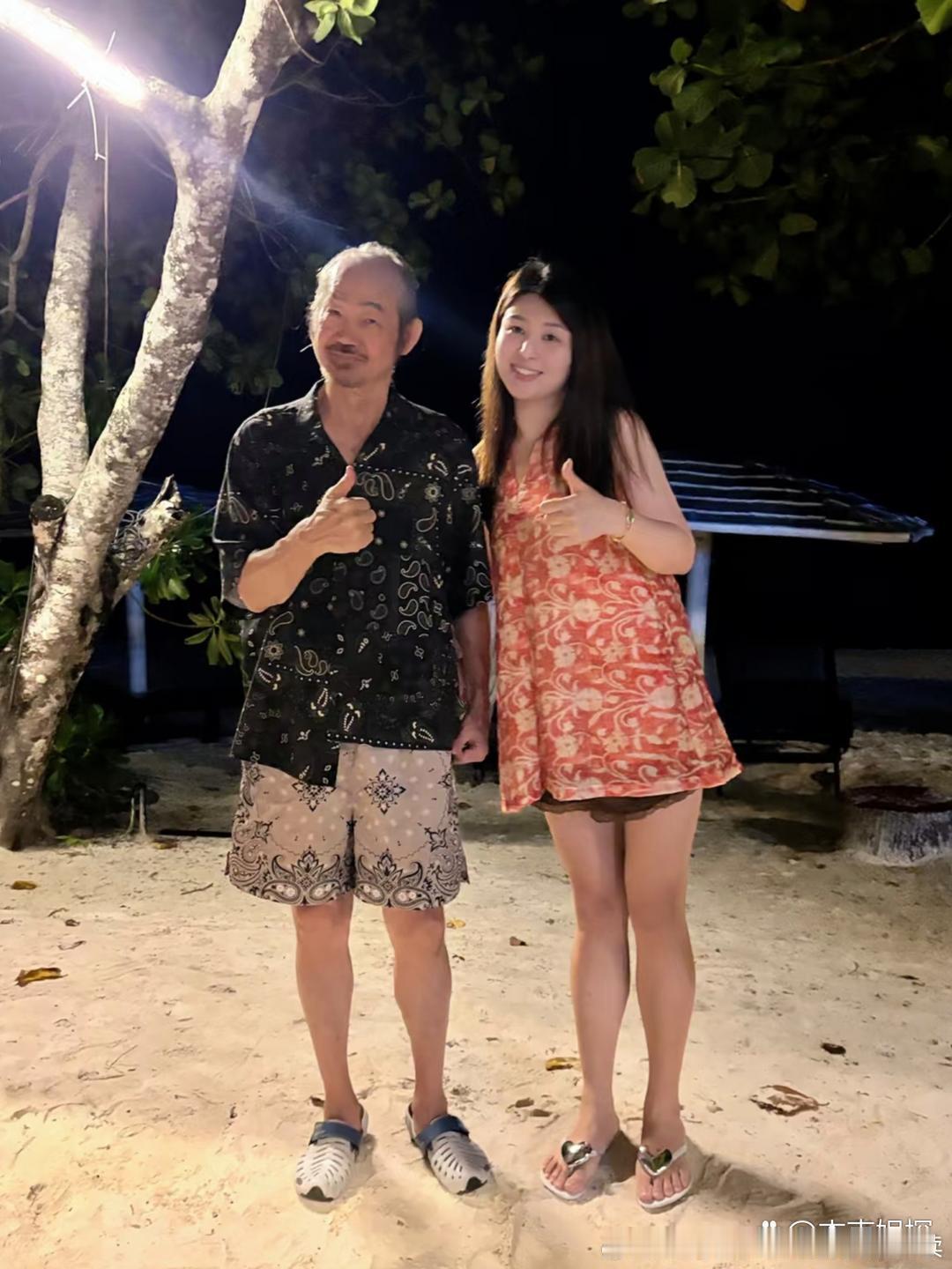 “包租公”元华和家人在马来西亚海岛度假被偶遇，他看起来苍老了好多，头发稀疏，身形
