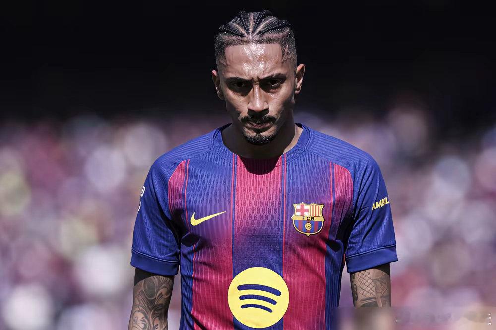 巴萨更衣室早对他不爽了！拉菲尼亚为了一场友谊赛受伤，害球队错失欧冠。俱乐部欧冠拼