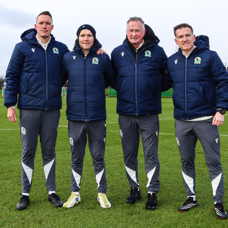 菲尔·琼斯教练生涯正式起航。菲尔·琼斯成为母队布莱克本助教，将辅佐迈克尔·奥尼尔