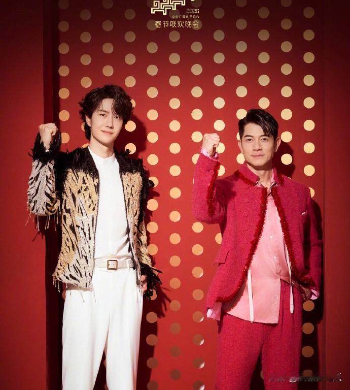 果然跟我想的一样王一博和郭富城燃爆了，王一博才28岁，郭富城才61岁，活蹦乱