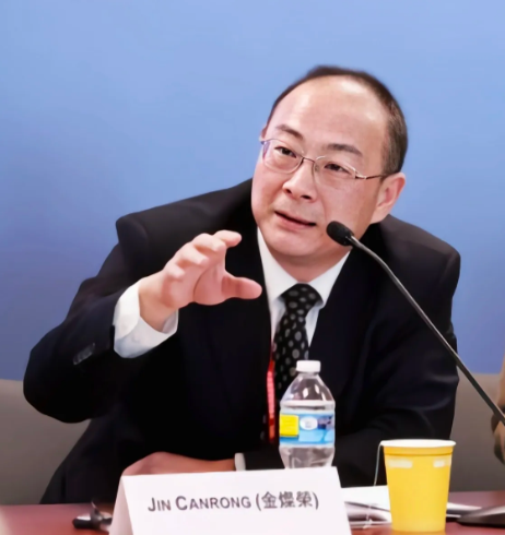 难以相信，但这或许就是事实！金灿荣指出，在中国推动统一台湾的问题上，比起美国，