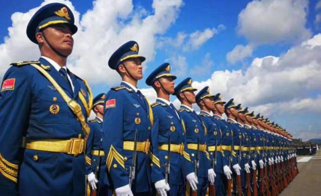 德国专家谈中美军力：美国为何不对中国轻举妄动 慕尼黑安全会议上，57岁的德国
