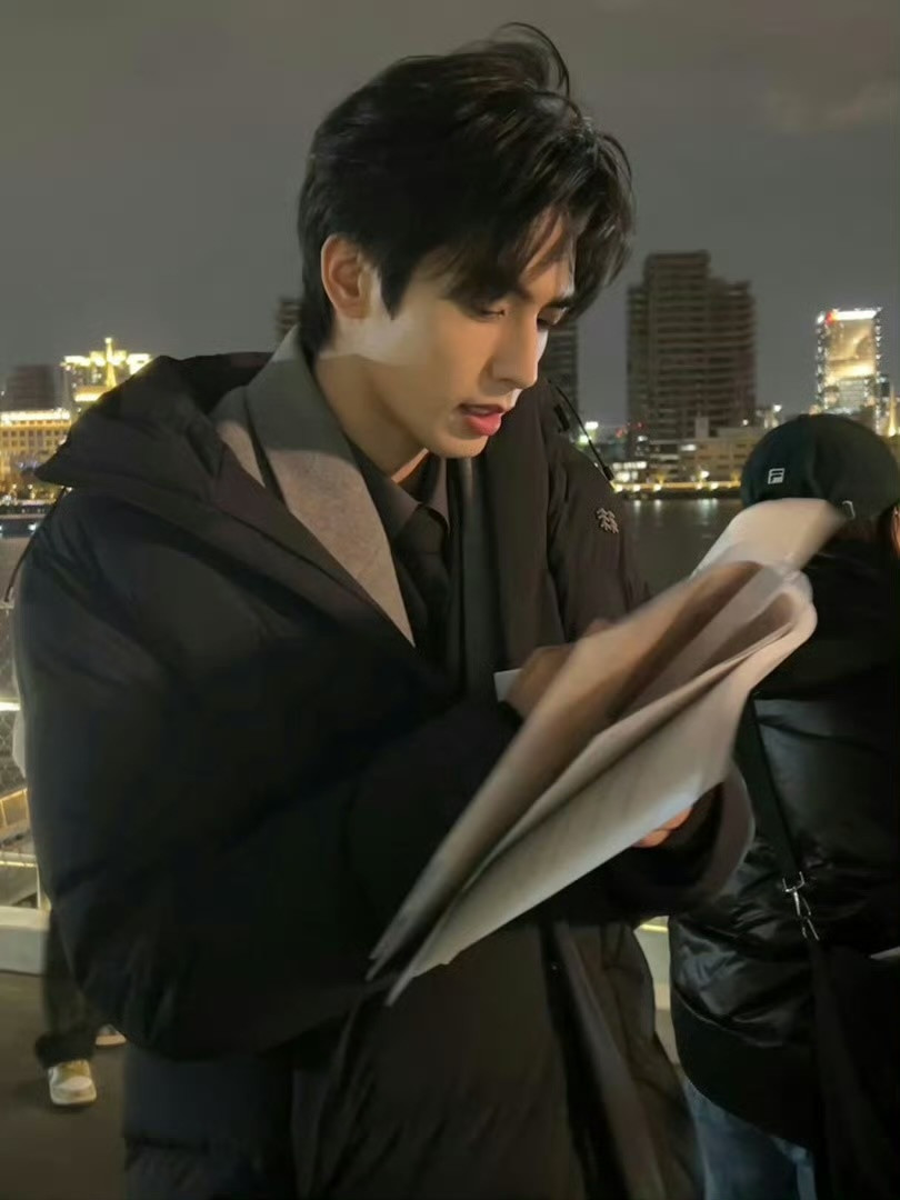 宋威龙27岁的第一个代言没有急功近利，只有稳扎稳打～《骄阳》的观众缘骗不了人，