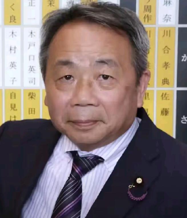 8月15日，石平再次参拜靖国神社。这次真正值得注意的，其实不只是“参拜”两个字