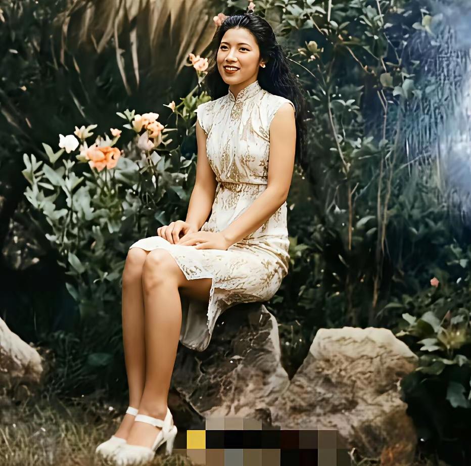 1946年的南京，刚和张灵甫成亲半年王玉玲的一张留影。