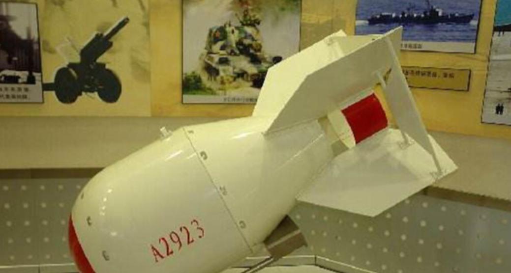 1967年，美国情报局爆出一则震惊消息：中国成功引爆了氢弹！这则消息让西方情报界