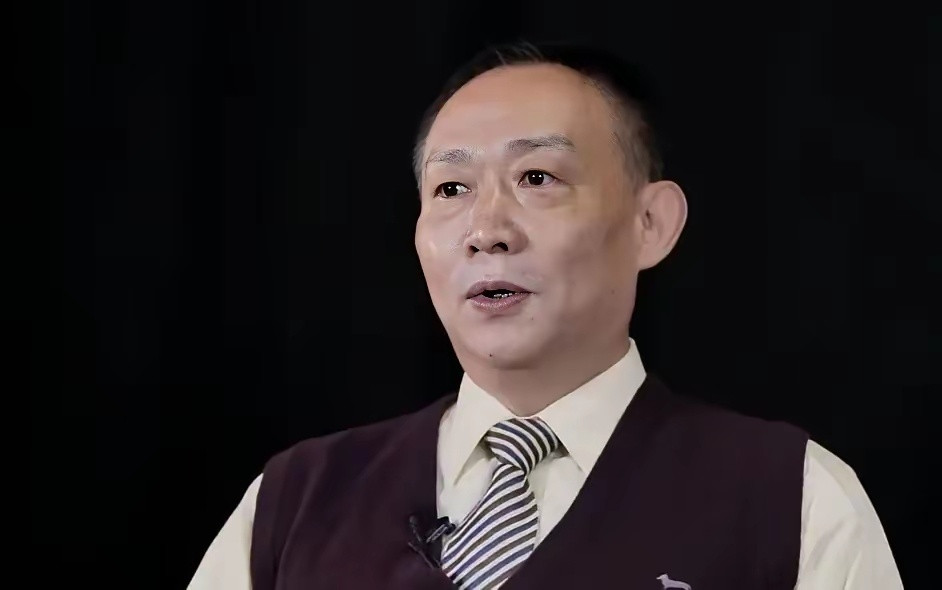 卢麒元语重心长地表示，“国家绝不能有侥幸心理，绝不能将全家血汗收入放在隔壁老王那