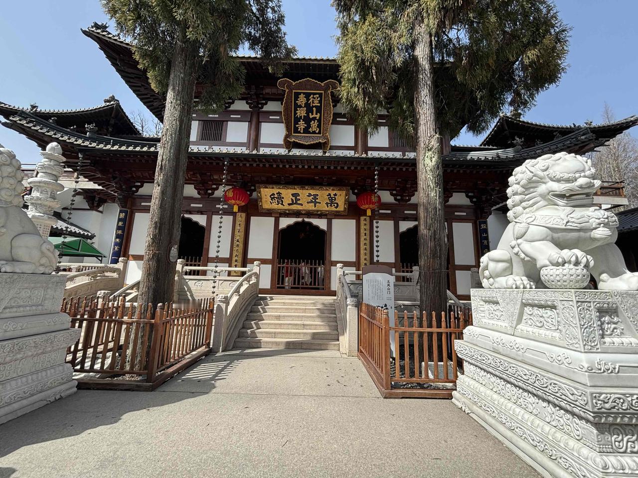 日本禅宗祖庭之一，也是中国茶文化发源地之一径山寺。