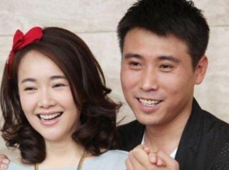 李乃文在结婚之后，他老婆让他把收入全部上缴，可是有一次，他老婆在打扫卫生的时候，