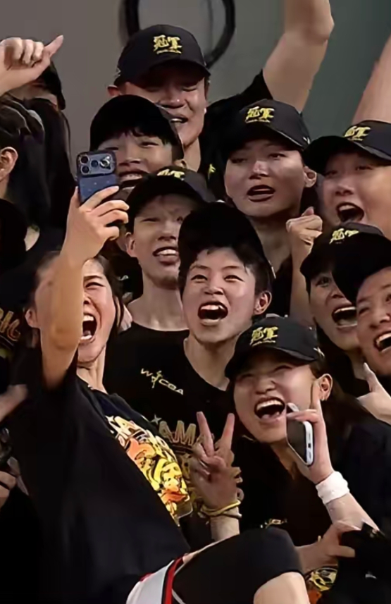 四川女篮夺冠让外援包打天下的WCBA突然想起来原来中国女篮也是世界强队，我们国内