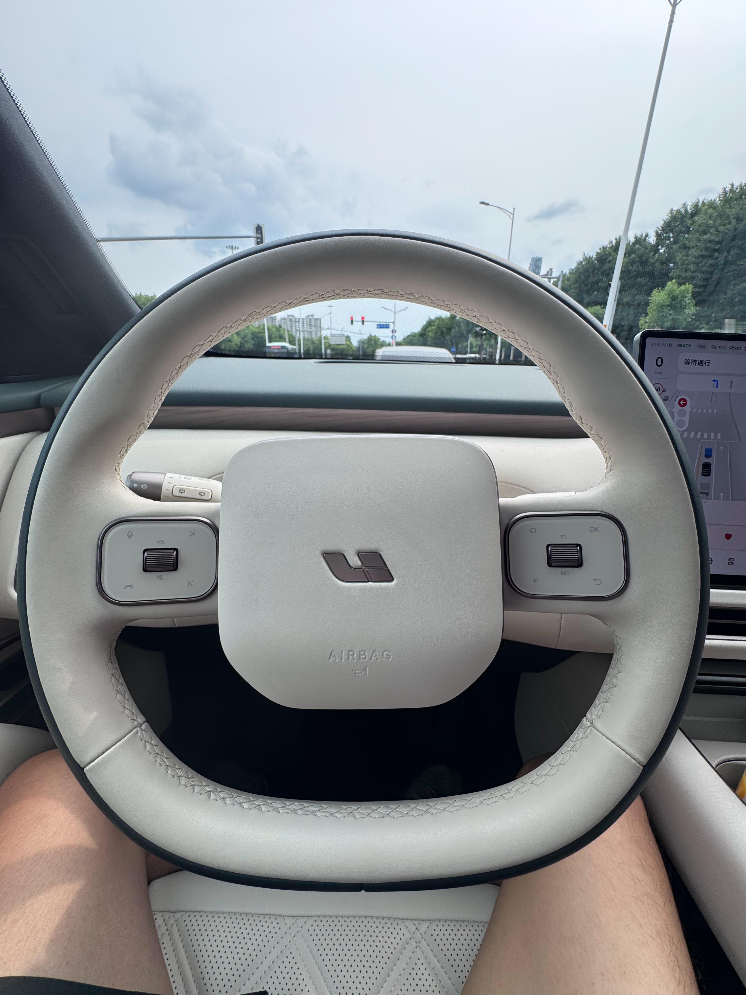 每次开理想上车都自带一份莫名好感​​​