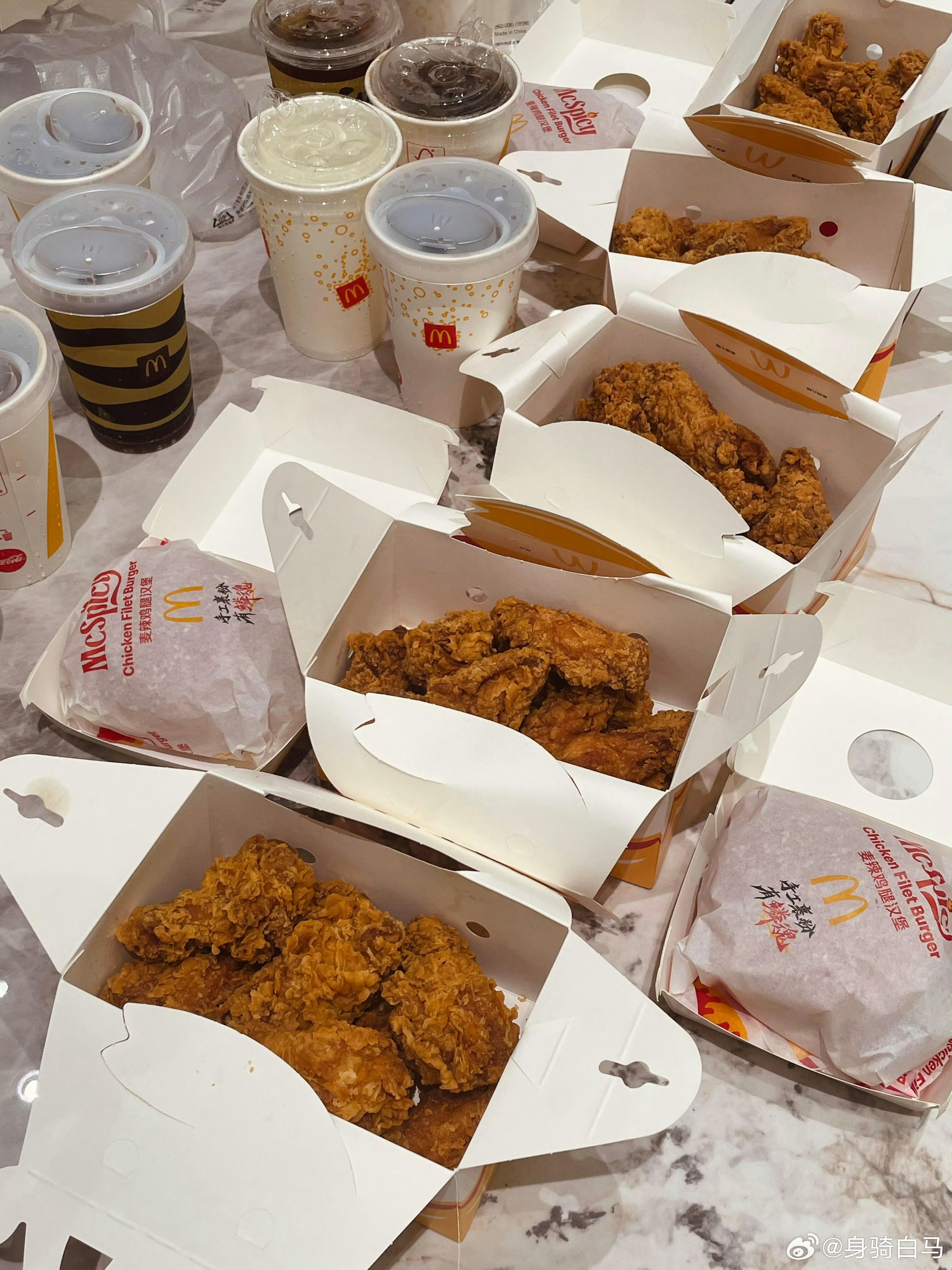 一顿下午茶能看出同事的人品00后的办公室下午茶