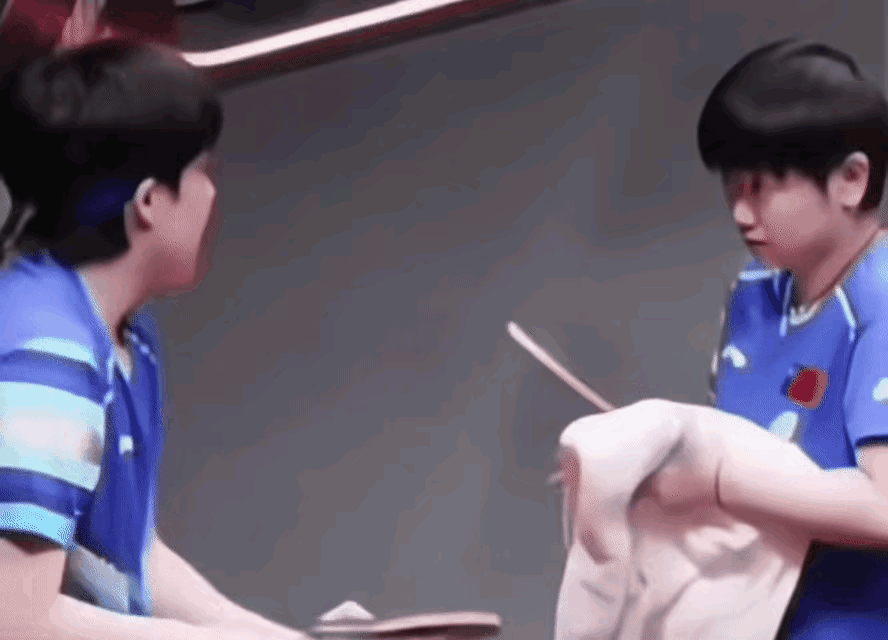 莎莎这个连连点头直戳人心！混双决赛，隐瞒自己伤情的头哥，最担心的不是金牌能不能