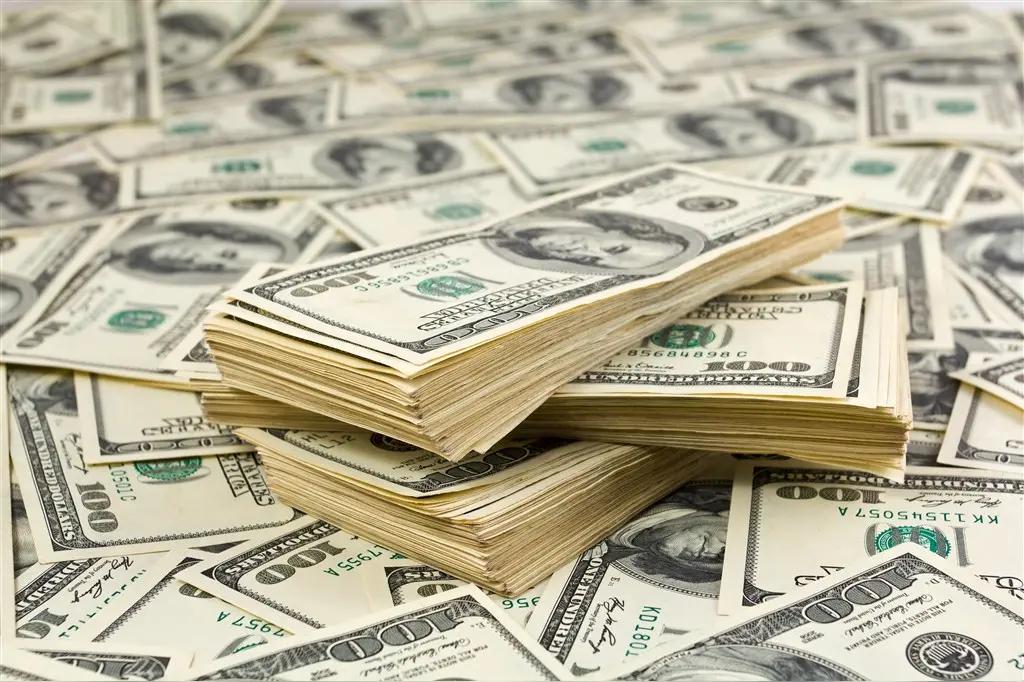 美:阿中看见没有我们消费能力甩你一条街中:我们对这些不感兴趣美:你这是