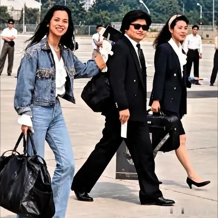 造化弄人，真的是此一时彼一时也。[捂脸哭]看了刘欢两组不同年龄段的照片，不由得感
