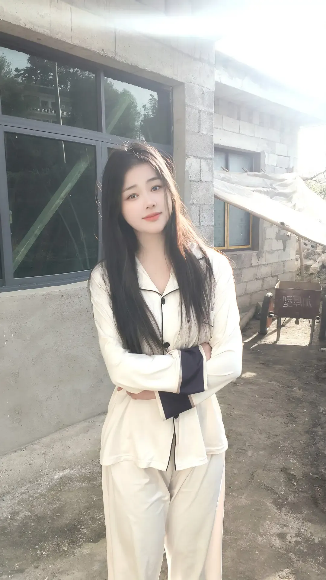 我最终没有斗过婆婆，离婚了，为了惩罚婆婆，两个女儿我都没要。离婚后，我又嫁了个离