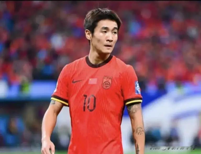 韦世豪这是讽刺谁呢？成都蓉城队客场挑战神户胜利船，韦世豪参加新闻发布会时说了两句