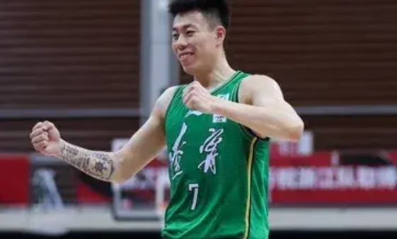 一个有意思的事情要发生了，听说张镇麟有可能转会广东男篮，太有意思啦！广东球迷是