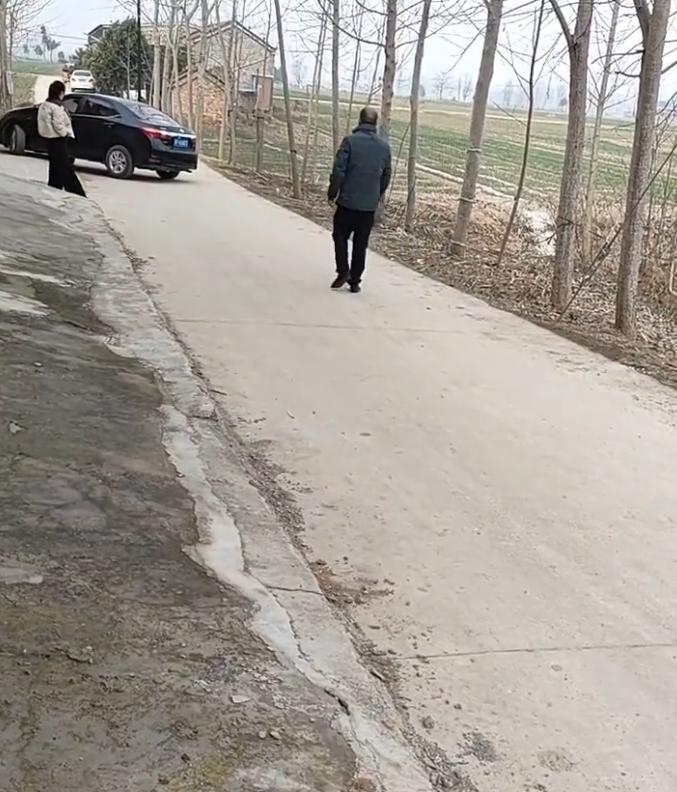 过年回家相了三次亲，花了我一万多块钱，结果啥都没成，我现在越想越气，这哪是相亲，