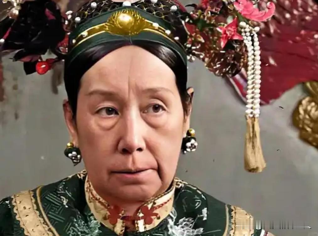 1907年，72岁慈禧看上袁世凯的17岁儿子袁克文。她问袁世凯：“把他留给我叶赫