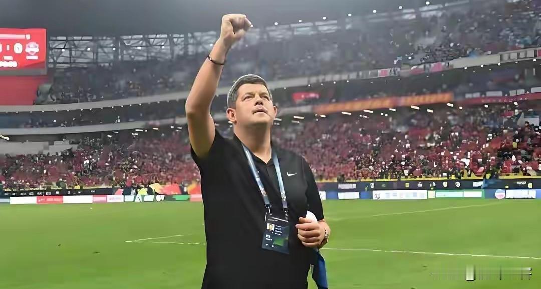 青岛海牛再换帅，米兰.里斯蒂奇取代李霄鹏出任球队主教练！其实在联赛结束后就传出