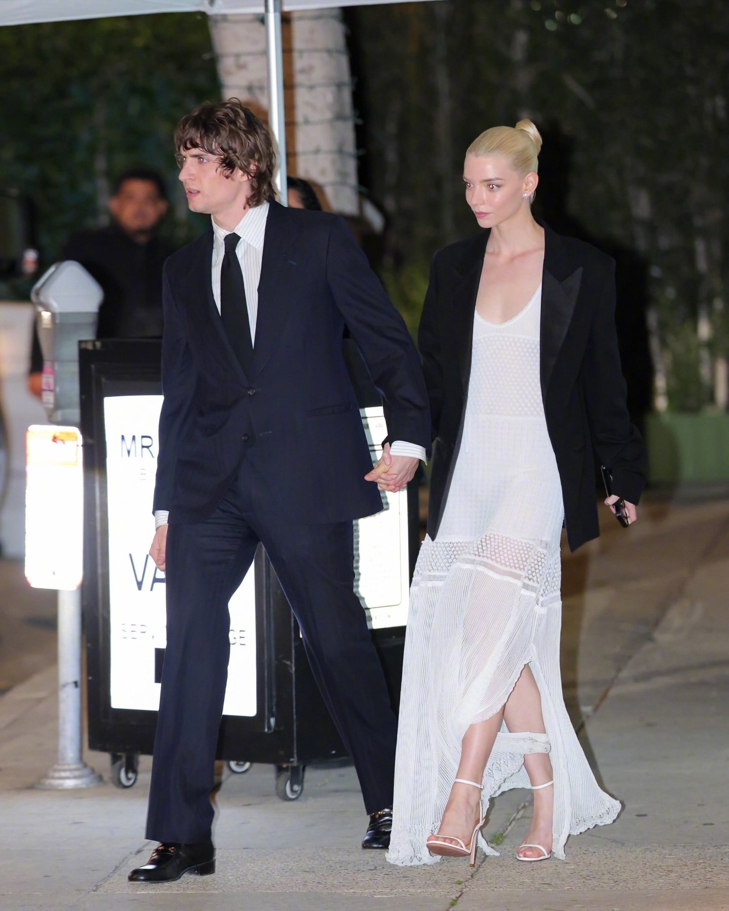 出席eWMagazinexDior奥斯卡预热晚宴的安雅AnyaTayl