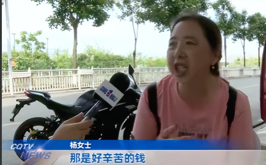 慈母多败儿！重庆，一大姐花了5600块给15岁儿子买了苹果手机，不料仅仅半个月后