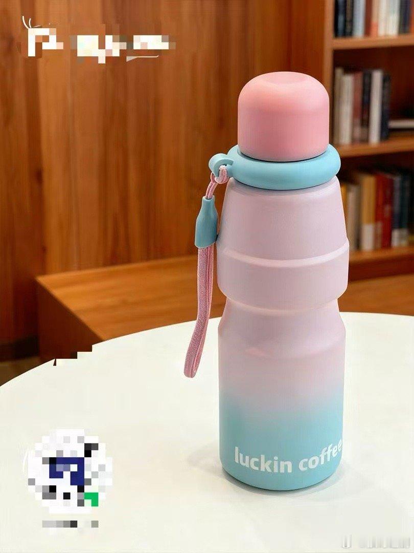 不是为了买咖啡而买咖啡,是为了杯子买咖啡,我发现我是个杯子控,一遇见好看的杯子都