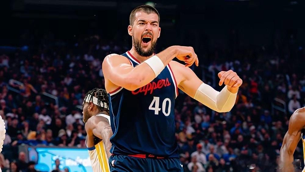 祖巴茨真冤！快船五连胜跟洛佩兹取代他一点关系没有！祖巴茨在打湖人的比赛意外受伤后